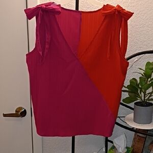 Colorblock Sleeveless Top with Bow Details